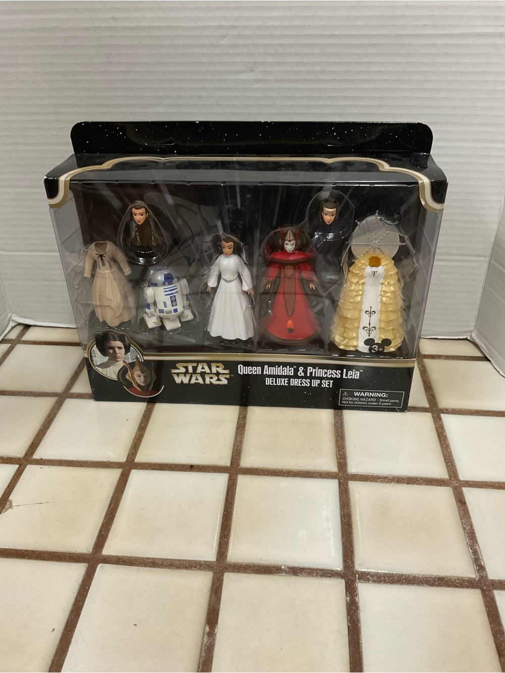 Star Wars Queen Amidala & Princess Leia Deluxe Dress Up Set - Red, White, Gold